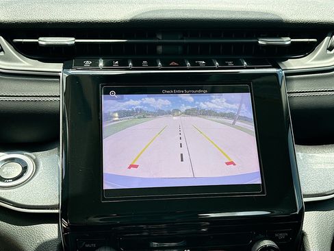 Used 2023 Jeep Grand Cherokee L Laredo RWD image 13