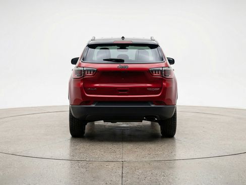 Used 2025 Jeep Compass Trailhawk image 7