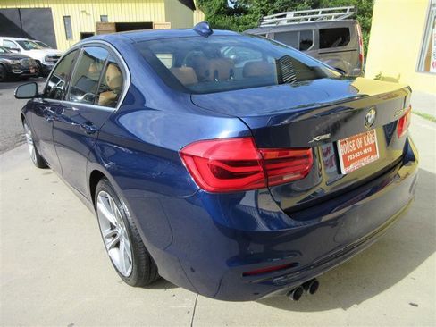Used 2018 BMW 330i xDrive Sedan w/ Convenience Package image 6