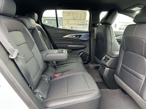 New 2026 Chevrolet Equinox EV LT image 24