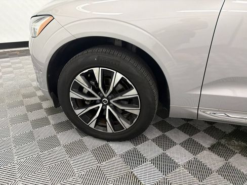 Used 2023 Volvo XC60 B5 Plus FWD image 13