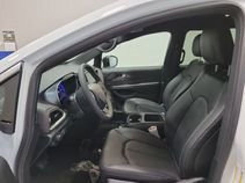 New 2026 Chrysler Voyager LX FWD image 10