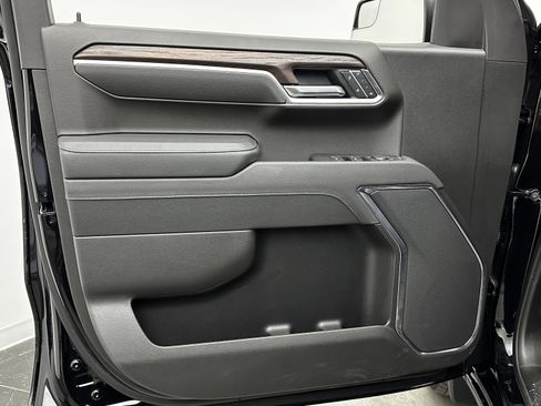 Used 2026 GMC Sierra 1500 SLT RWD image 11