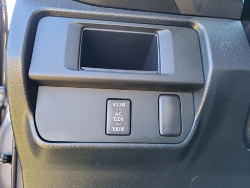 Used 2017 Toyota Tacoma TRD Off-Road w/ Tow Package image 28