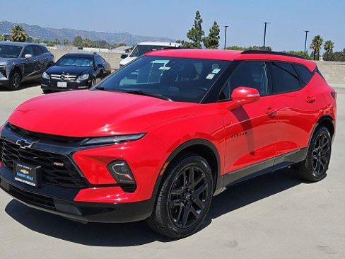 Used 2023 Chevrolet Blazer RS w/ LPO, Cargo Package FWD image 1