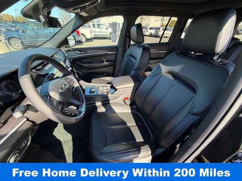 New 2026 Jeep Grand Cherokee Limited w/ Limited Altitude Package image 14