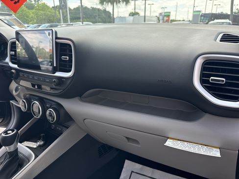 New 2026 Hyundai Venue SEL FWD image 17