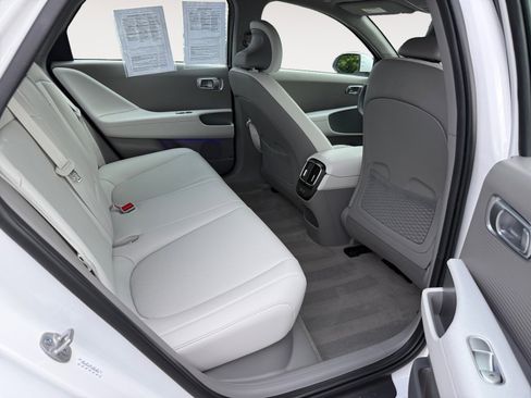 Certified 2025 Hyundai Ioniq 6 SEL AWD/4WD image 18