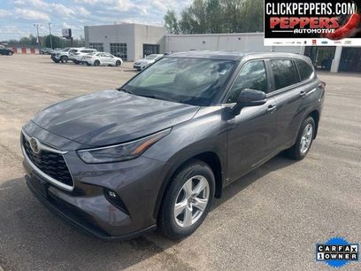 Used 2024 Toyota Highlander LE