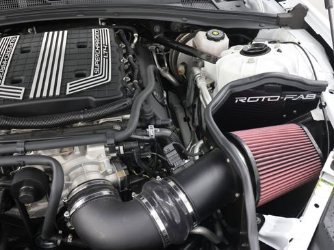 Used 2018 Chevrolet Camaro ZL1 RWD image 16