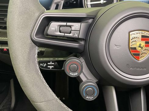 Certified 2025 Porsche 911 GT3 RS RWD image 31