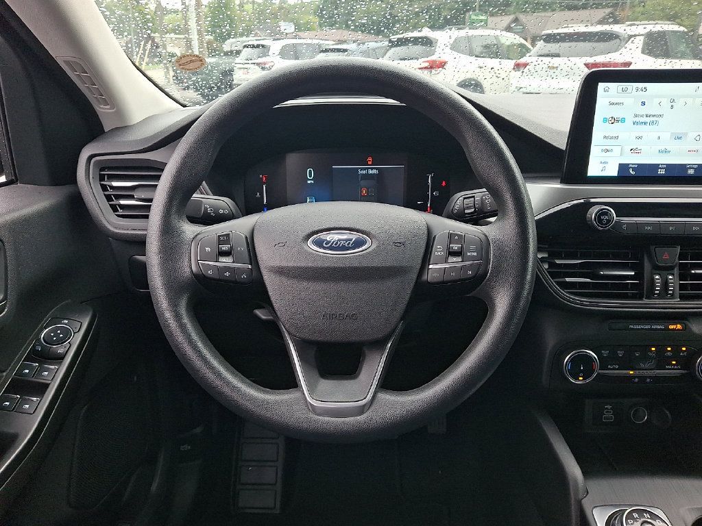 Used 2025 Ford Escape Active AWD/4WD image 19