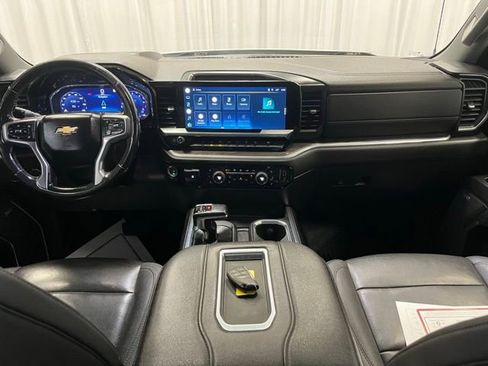 Used 2022 Chevrolet Silverado 1500 LTZ w/ LTZ Premium Package AWD/4WD image 5