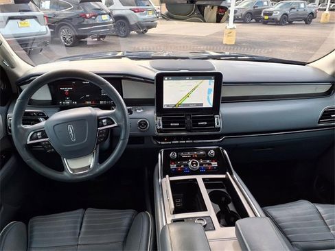 Used 2019 Lincoln Navigator Black Label w/ Cargo Package image 4