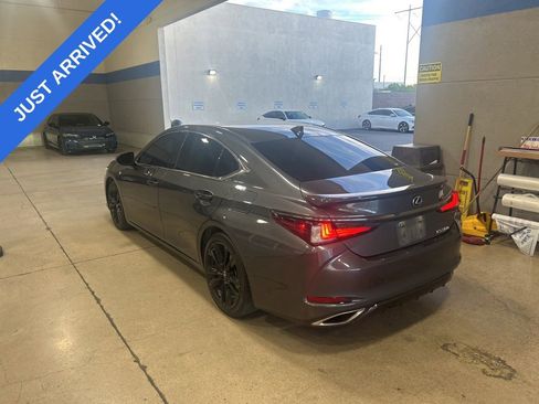 Used 2022 Lexus ES 350 F Sport image 4