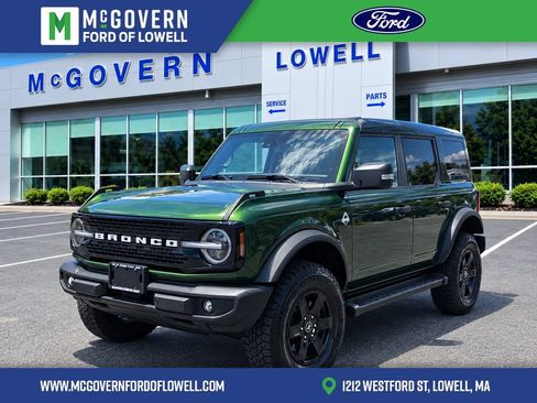 Used 2025 Ford Bronco Outer Banks AWD/4WD image 1