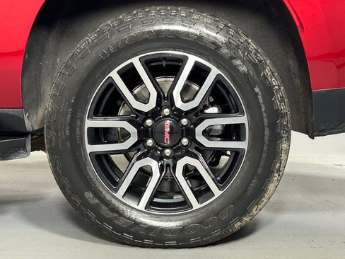 Used 2023 GMC Yukon XL AT4 w/ Technology Package image 41