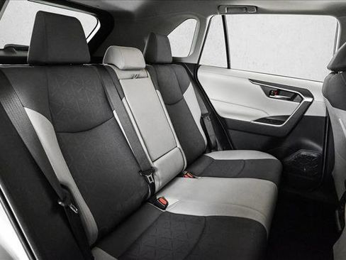 Used 2019 Toyota RAV4 XLE image 20