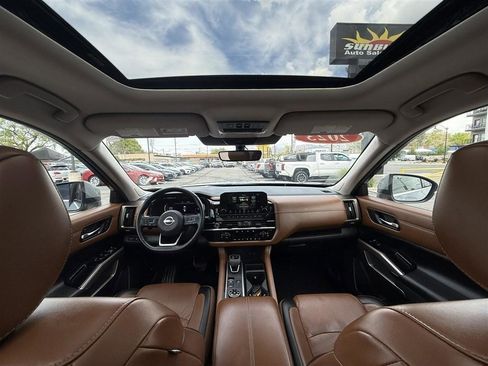 Used 2023 Nissan Pathfinder Platinum AWD/4WD image 34