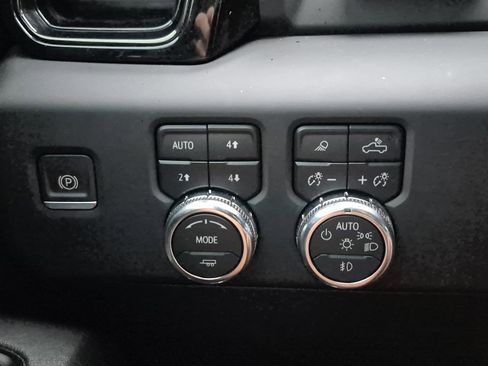 Certified 2024 GMC Sierra 2500 AT4 w/ AT4 Premium Plus Package AWD/4WD image 21