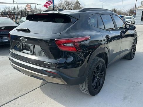 Used 2024 Chevrolet Trax ACTIV w/ Driver Confidence Package image 5