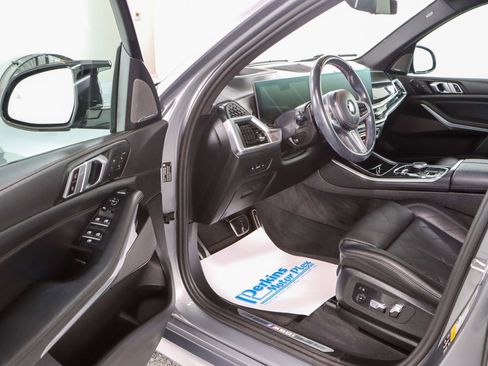 Used 2024 BMW X5 M60i image 3