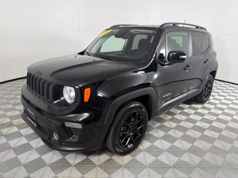 Used 2020 Jeep Renegade Altitude w/ UConnect 8.4 Nav Group FWD image 9
