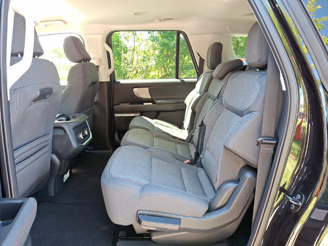 Used 2025 Ford Expedition Max Active AWD/4WD image 11
