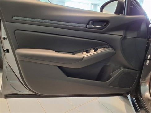 New 2025 Nissan Altima 2.5 S image 9