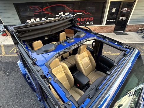 Used 2018 Jeep Wrangler Unlimited Sahara AWD/4WD image 52