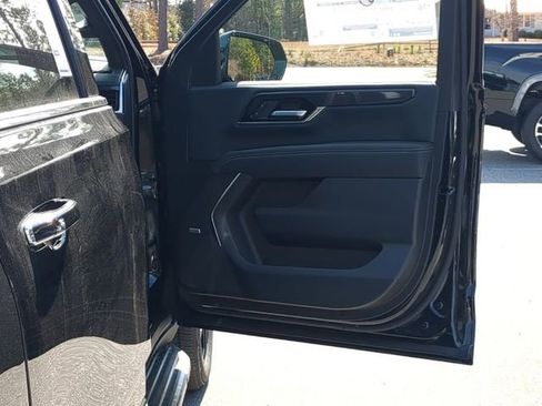 New 2026 GMC Yukon XL Elevation image 41