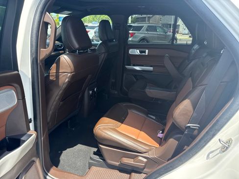 Used 2024 Ford Explorer King Ranch w/ Technology Package AWD/4WD image 17
