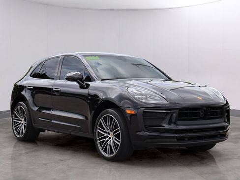 Certified 2024 Porsche Macan w/ Premium Plus Package AWD/4WD image 11