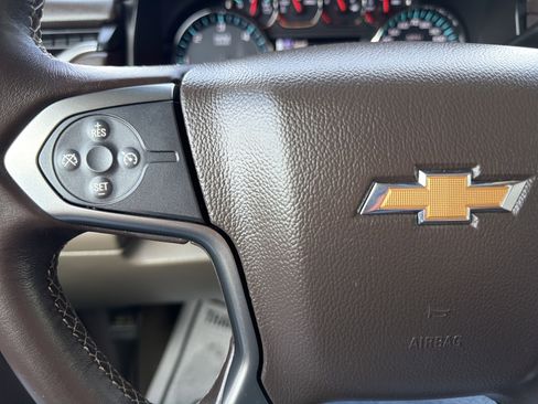 Used 2020 Chevrolet Suburban LS image 18