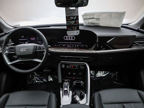 New 2025 Audi Q5 Premium image 14