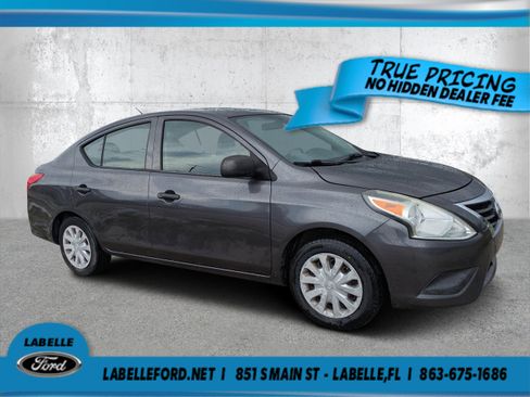 Used 2015 Nissan Versa S FWD image 1