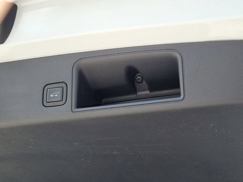 Used 2023 GMC Terrain AT4 AWD/4WD image 11