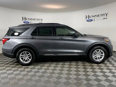 Used 2025 Ford Explorer Active image 9