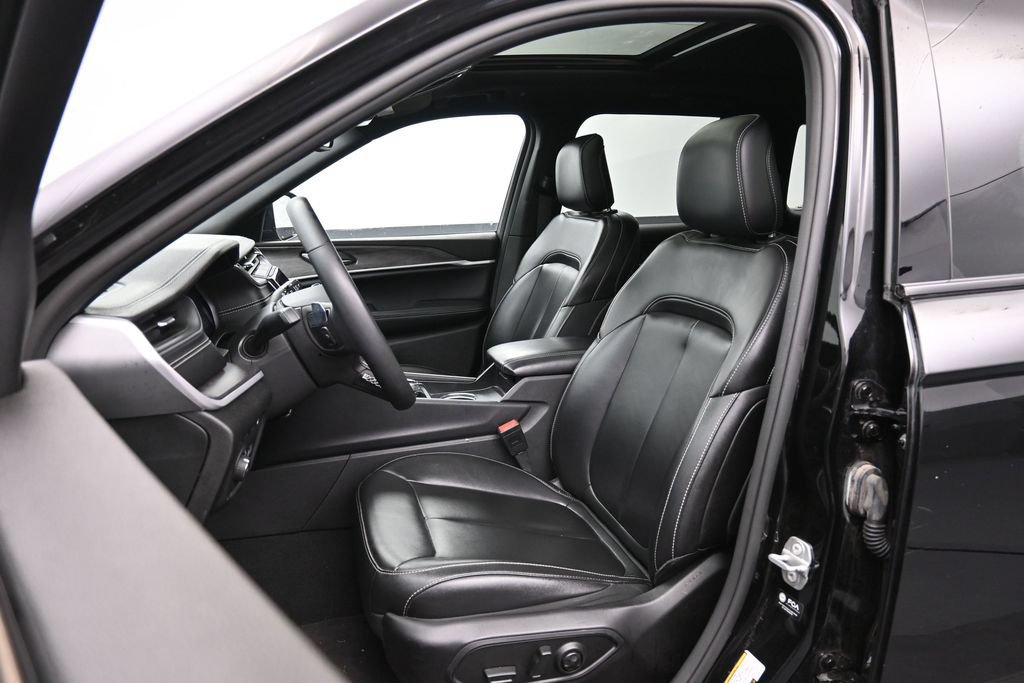 Used 2024 Jeep Grand Cherokee Limited 4xe AWD/4WD image 23