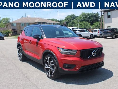Used 2021 Volvo XC40 T5 R-Design w/ Advanced Package AWD/4WD image 2