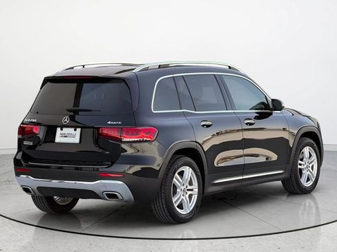 Used 2021 Mercedes-Benz GLB 250 4MATIC w/ Premium Package image 3