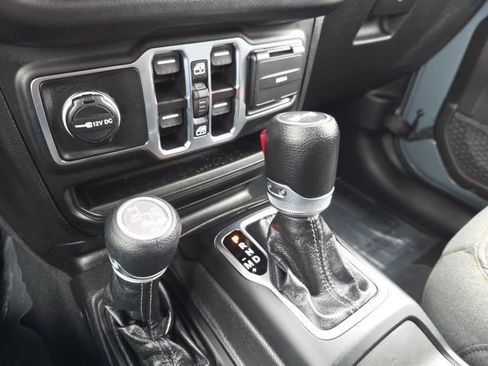 Used 2025 Jeep Wrangler Unlimited Sahara w/ Safety Group image 28