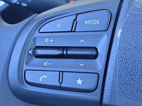 New 2026 Hyundai Venue SE image 8