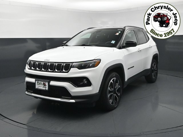 Used 2023 Jeep Compass Limited AWD/4WD image 2