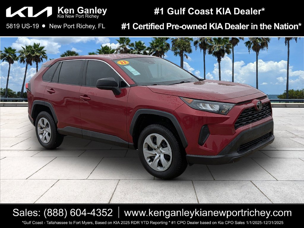 Used 2022 Toyota RAV4 LE FWD image 1