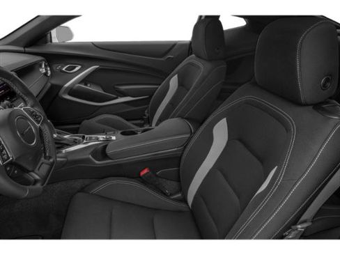 Used 2020 Chevrolet Camaro LT RWD image 8