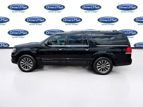 Used 2016 Lincoln Navigator L Select RWD image 4