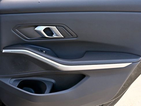 Used 2024 BMW 330i Sedan image 15