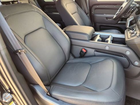 New 2025 Land Rover Defender 130 V8 image 10