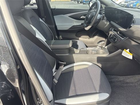 Certified 2025 Buick Envista Preferred image 26